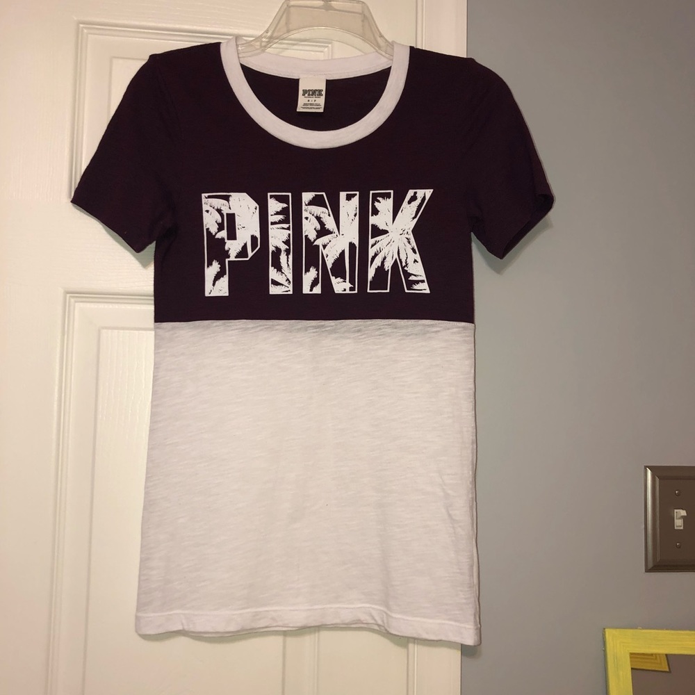 Victoria’s Secret PINK t-shirt// size small